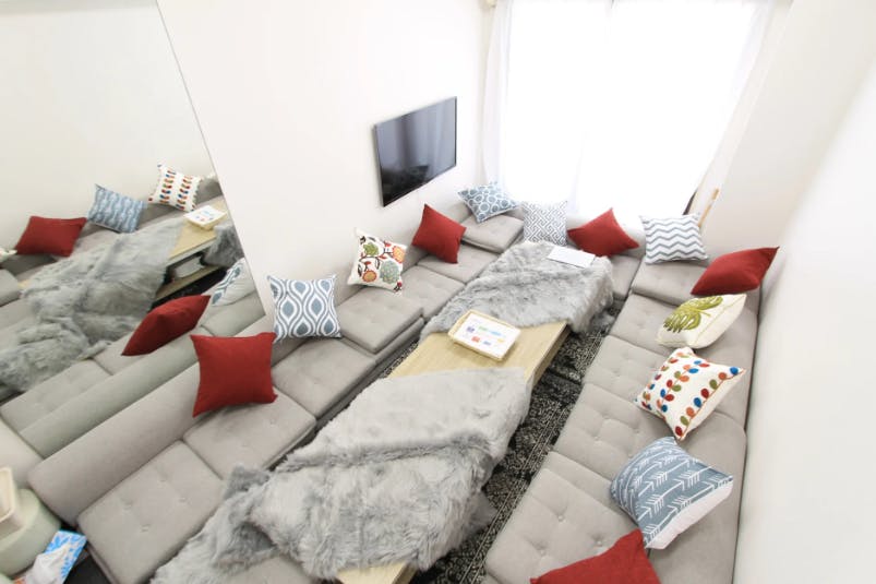 【心斎橋駅5分】料理教室や会議利用まで、多目的に活用できるアットホームな雰囲気のイベントスペース