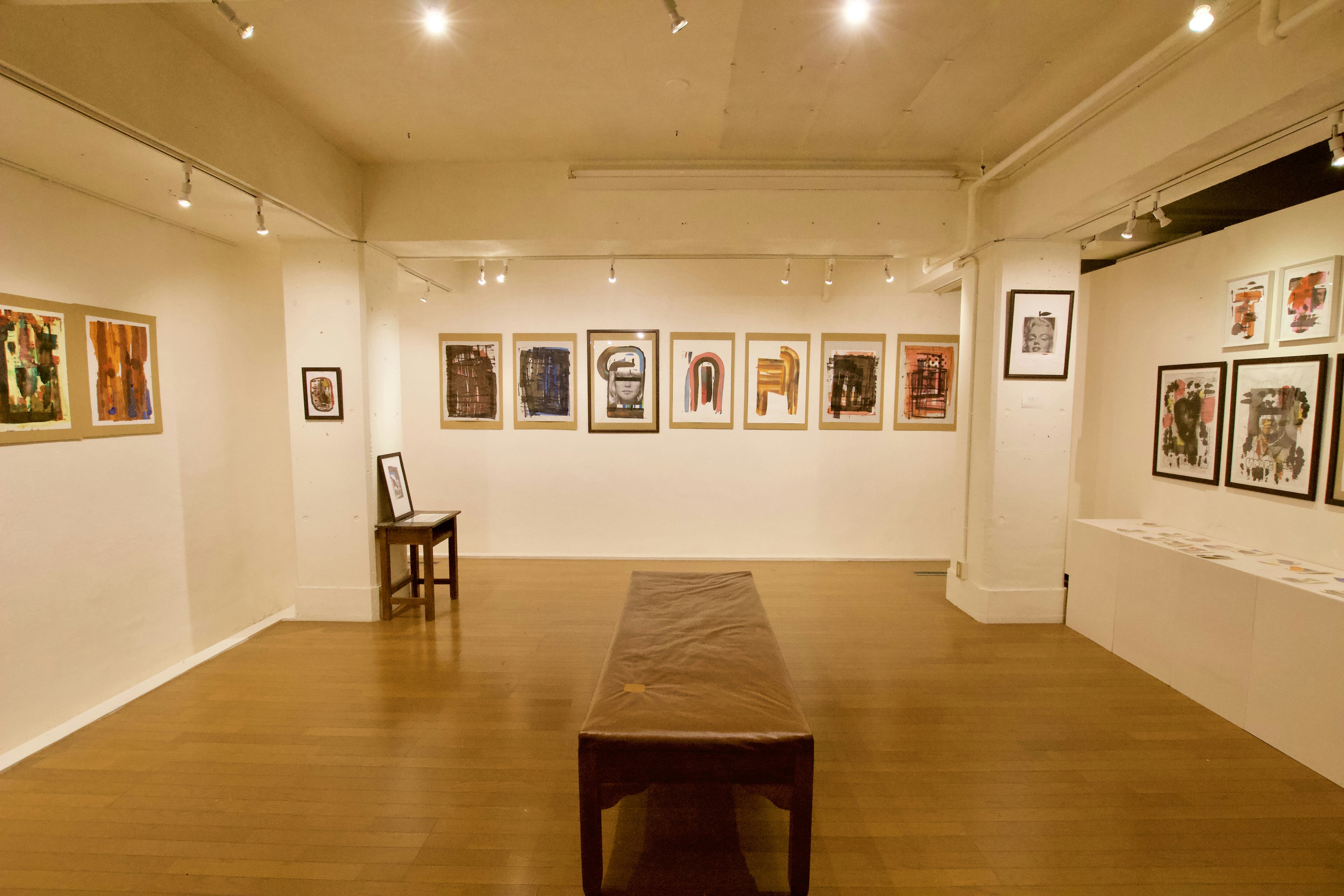 【目黒通り東】アートやアパレルの展示会に適したシンプルな地下ギャラリー