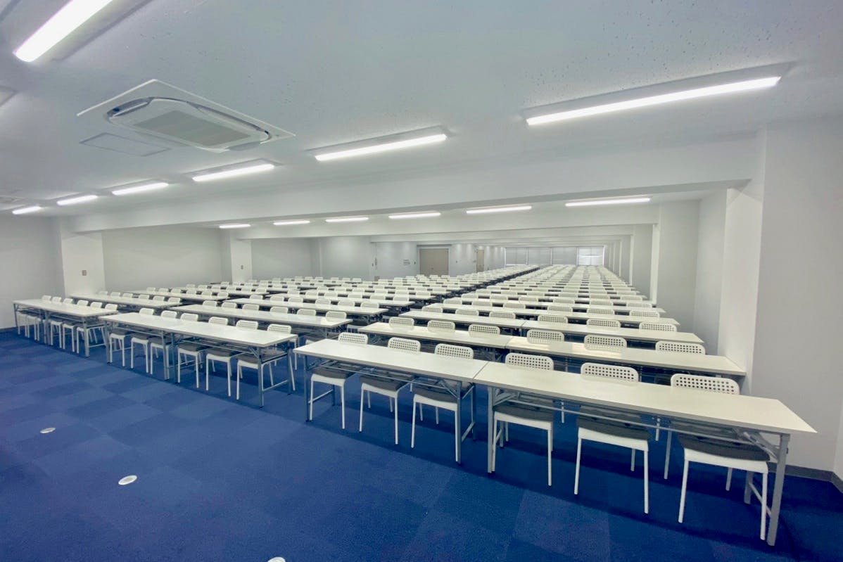 【神田駅5分】招待制の製品PR会や受注販売会に適した300名程度収容可能なレンタルスペース