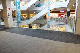 【イオンモール和歌山】スターバックス前