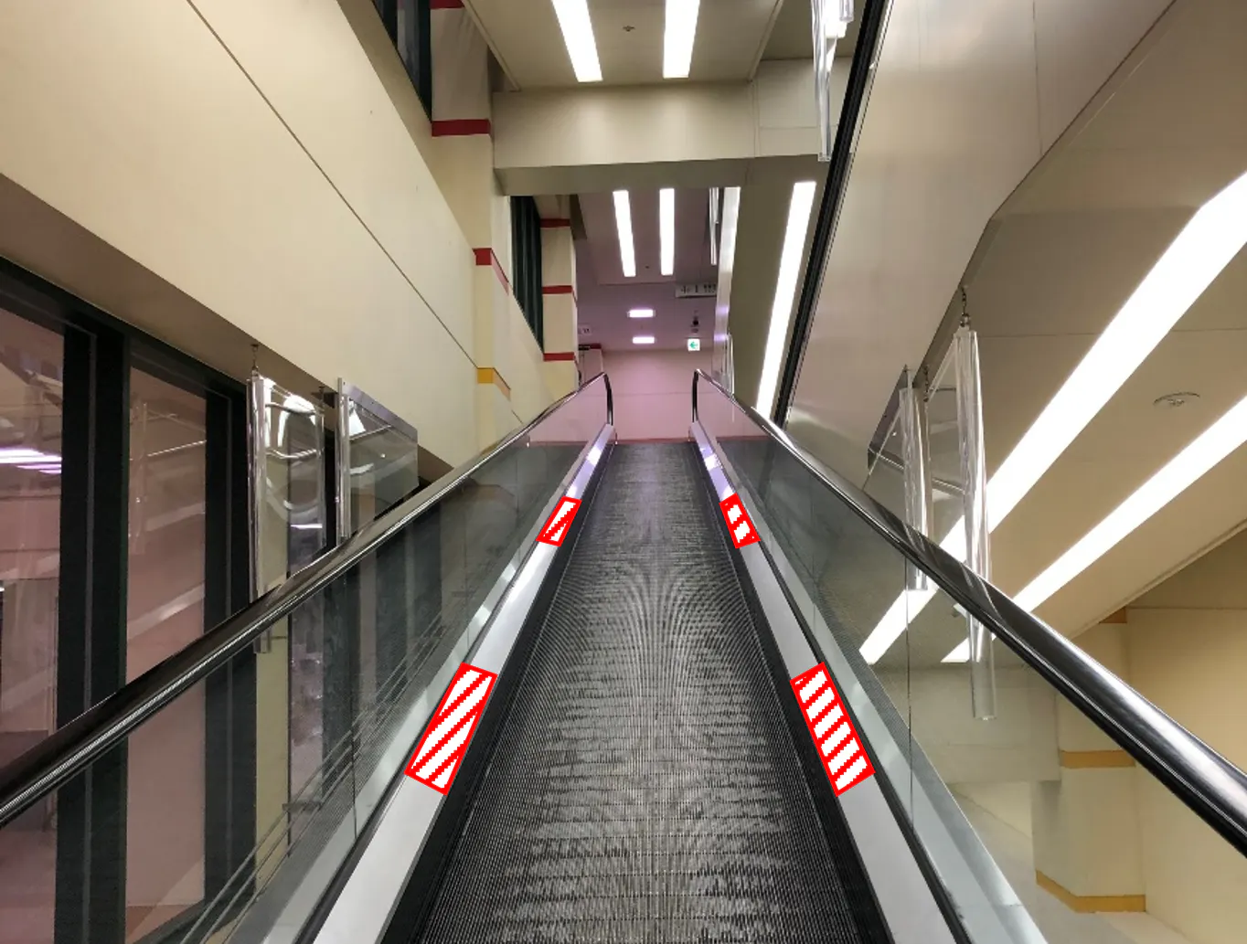 【みのおキューズモール】みのおキューズモール【メディア】「②CENTER1～5階 オートスロープ」の画像