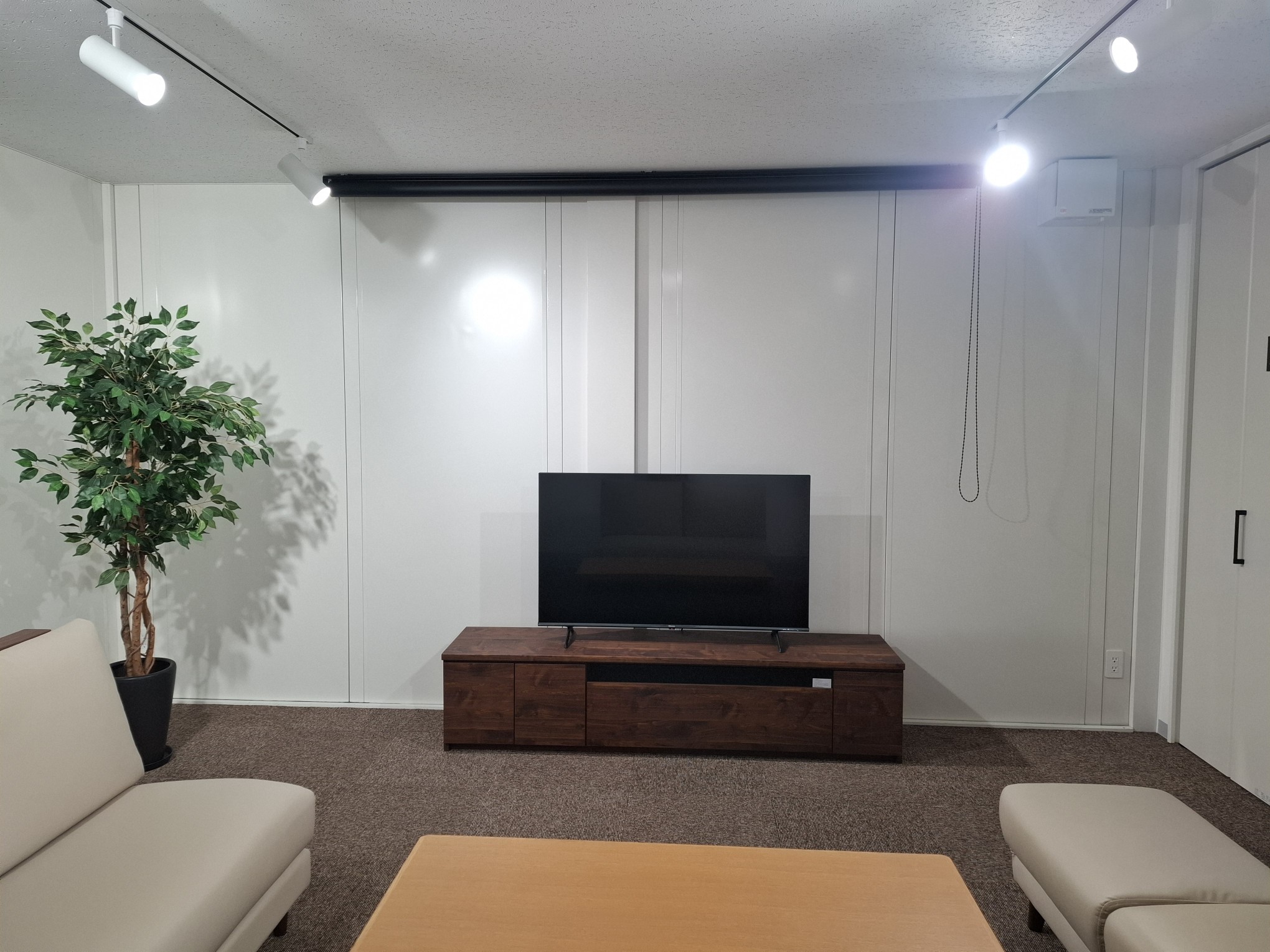 【大阪府東大阪市】自主企画マルシェやワークショップに最適なお手頃価格のレンタルスペース「Living2」／敷地全体の貸切イベント開催も可能！