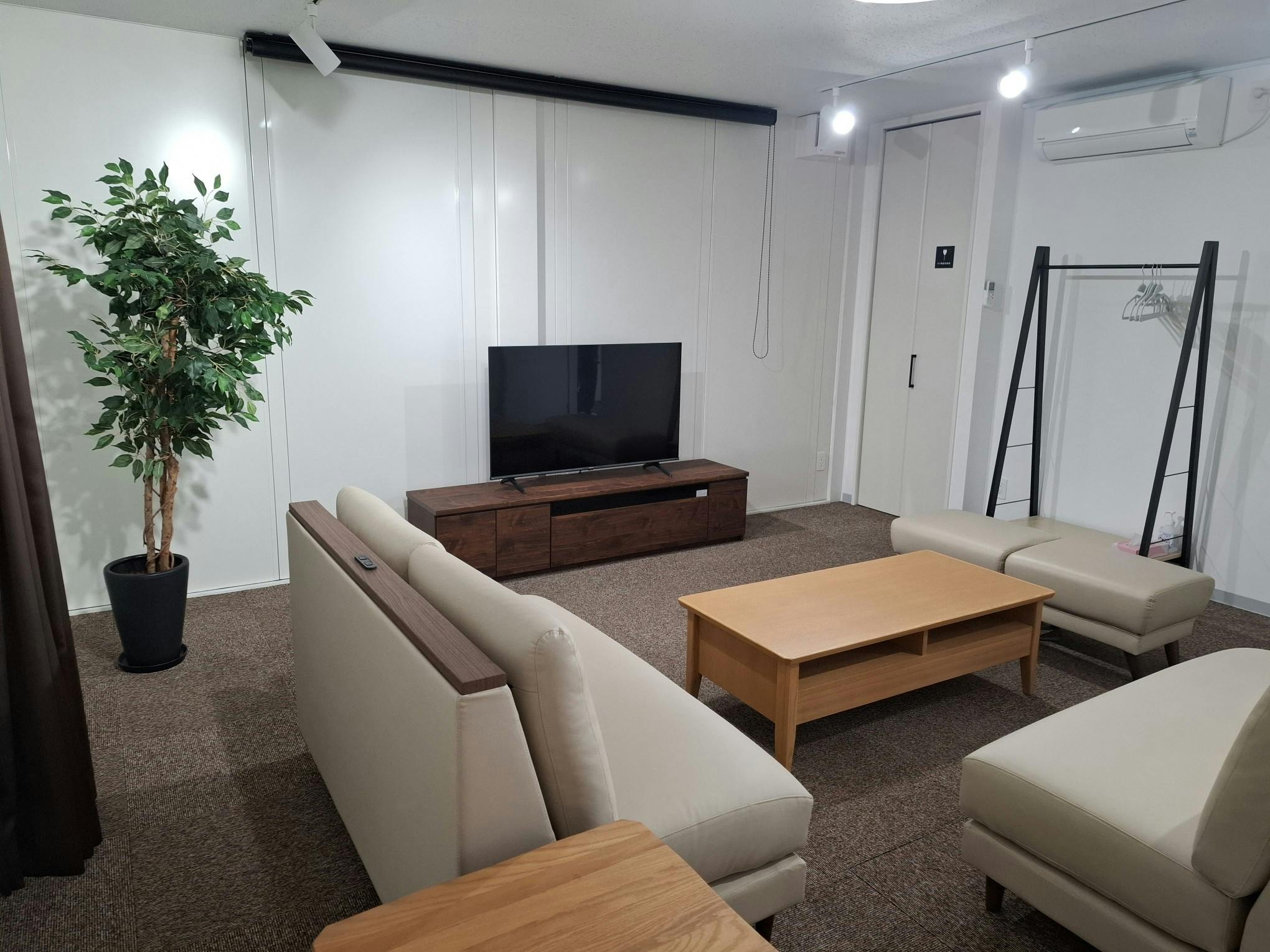 【大阪府東大阪市】自主企画マルシェやワークショップに最適なお手頃価格のレンタルスペース「Living2」/敷地全体の貸切イベント開催も可能!