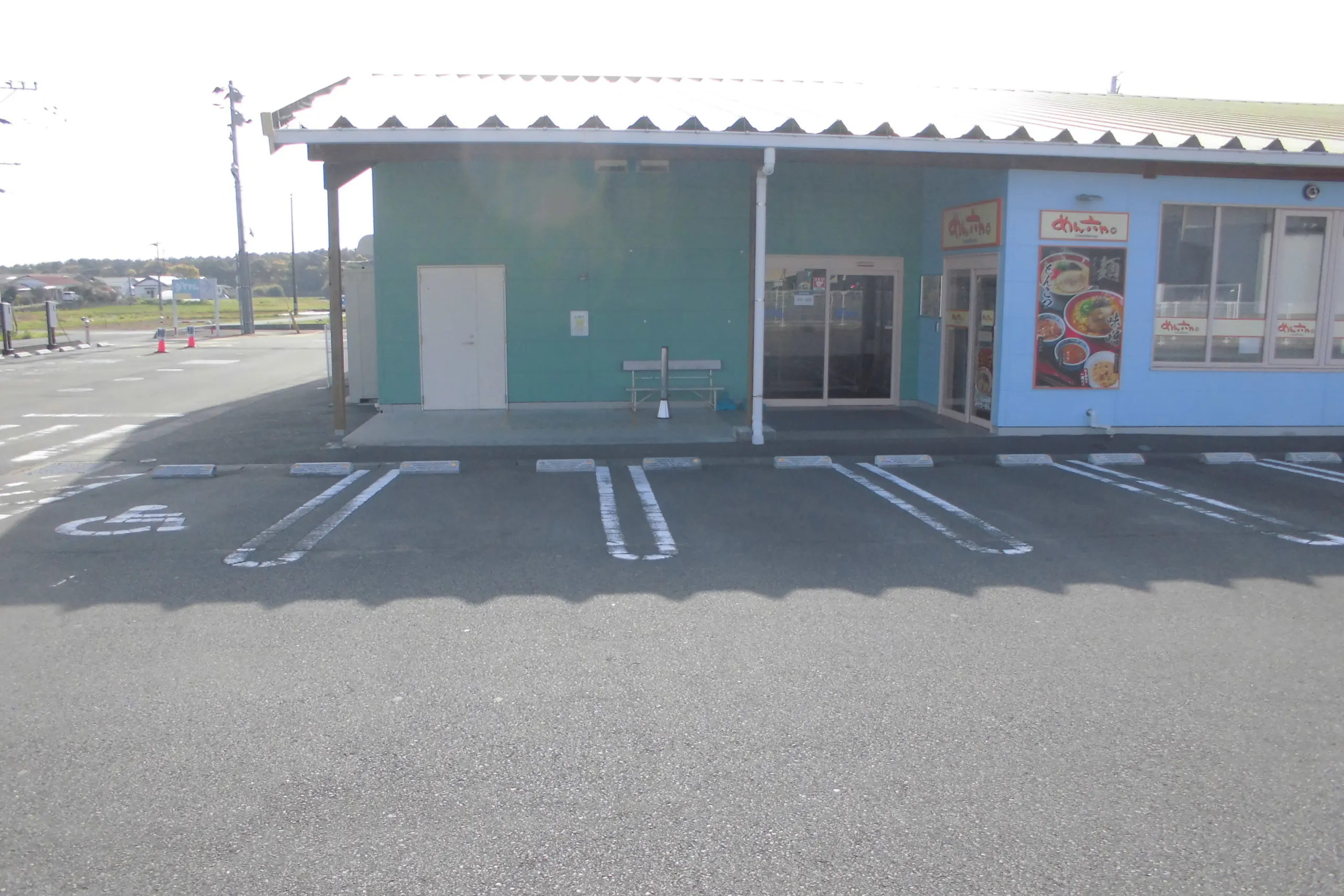 【ダイナム宮崎日向財光寺店ゆったり館】キッチンカー出店やプロモーションイベントに最適なアミューズメント施設のイベントスペース