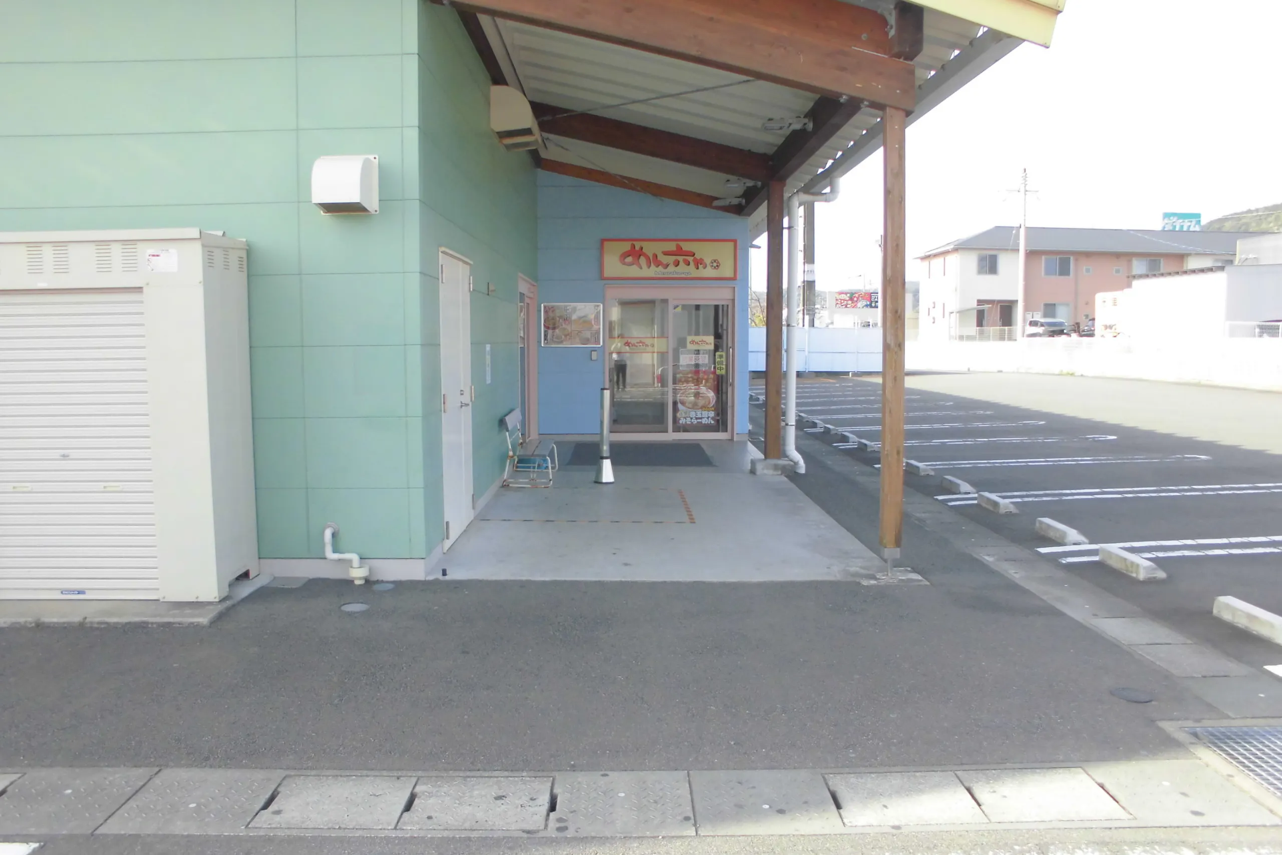 【ダイナム宮崎日向財光寺店ゆったり館】キッチンカー出店やプロモーションイベントに最適なアミューズメント施設のイベントスペース