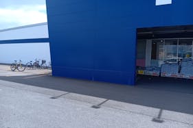 【スーパーセンタートライアル滝沢店】キッチンカー(調理営業)出店限定/屋外スペース