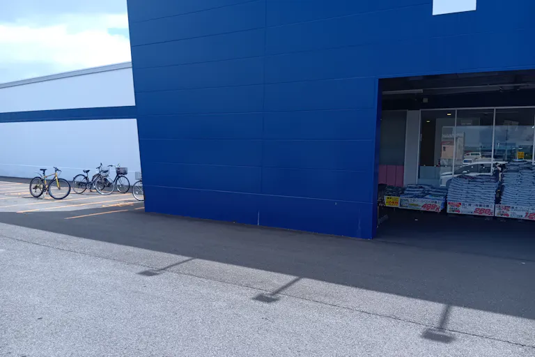 【スーパーセンタートライアル滝沢店】キッチンカー(調理営業)出店限定/屋外スペースの画像1