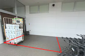 【スーパーセンタートライアル佐賀大和店】Ⓑ軒下_物販限定スペース