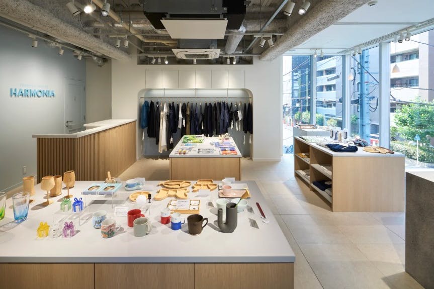 <3月までトライアル価格でご案内!>【麻布十番駅3分】ポップアップストアなどに最適!ガラス張りで自然光がたっぷり入る「HARMONIA SHOWCASE」