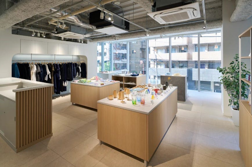 ＜3月までトライアル価格でご案内！＞【麻布十番駅3分】ポップアップストアなどに最適！ガラス張りで自然光がたっぷり入る「HARMONIA SHOWCASE」