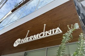 <3月までトライアル価格でご案内!>【麻布十番駅3分】ポップアップストアなどに最適!ガラス張りで自然光がたっぷり入る「HARMONIA SHOWCASE」