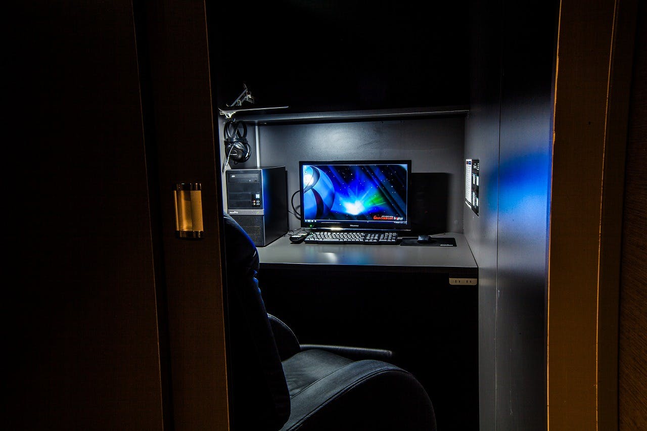 【渋谷駅4分】撮影やロケに活用できる白を基調とした近代的なスペース