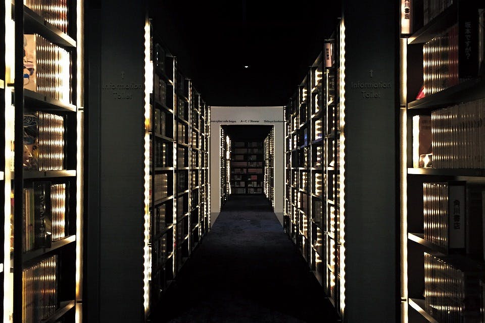 【渋谷駅4分】撮影やロケに活用できる白を基調とした近代的なスペース