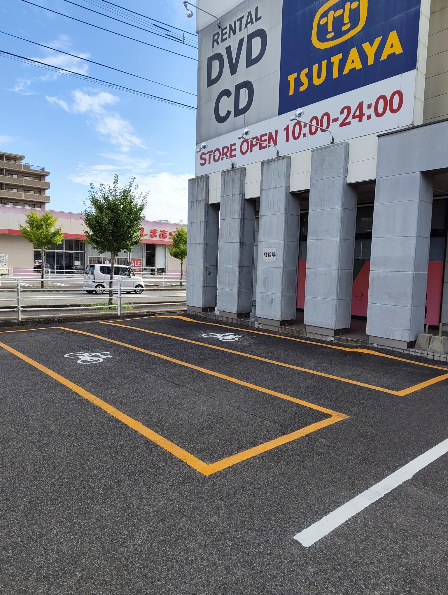 【TSUTAYA 積文館書店 鹿島店】国道沿いで物販・販促ができる駐車場イベントスペースの画像2