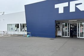 【スーパーセンタートライアル釧路川端店】キッチンカー出店限定/屋外 Ⓑキッチンカースペース【入口正面左側】※電源準備中