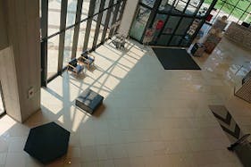 【イオンモール徳島】AWAコート(ガラス面側)