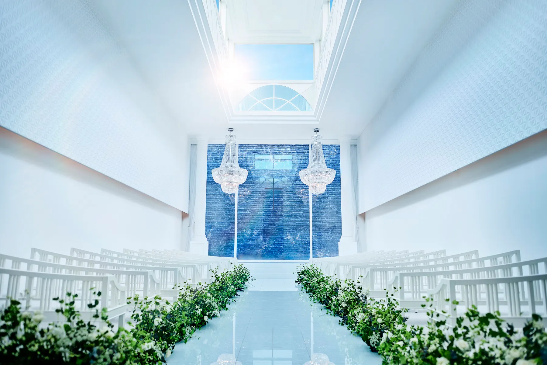 【新屋敷駅6分】 撮影などのクローズドイベントなどに最適な洗練されたイベントスペース(チャペル)