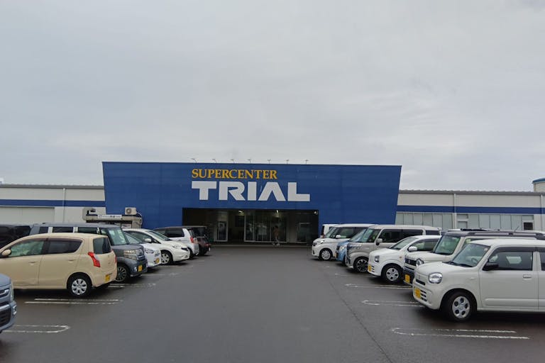 【スーパーセンタートライアル時津店】キッチンカー(調理営業)出店限定/屋外 Ⓐキッチンカースペース【入口正面右側】 ※焼き鳥は利用不可の画像2