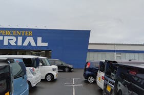 【スーパーセンタートライアル時津店】キッチンカー(調理営業)出店限定/屋外 Ⓐキッチンカースペース【入口正面右側】 ※焼き鳥は利用不可