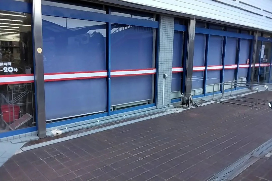 【フードネットマート高槻店】キッチンカー出店や販促プロモーションに適した地域密着型のスーパーの軒先スペース