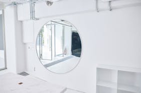 【原宿駅5分】展示会やポップアップストアに適した開放感がある白を基調としたスペース