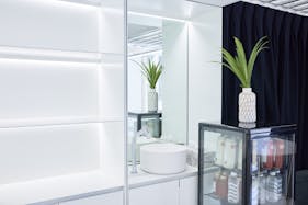 【原宿駅5分】展示会やポップアップストアに適した開放感がある白を基調としたスペース