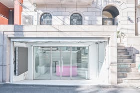 【原宿駅5分】展示会やポップアップストアに適した開放感がある白を基調としたスペース