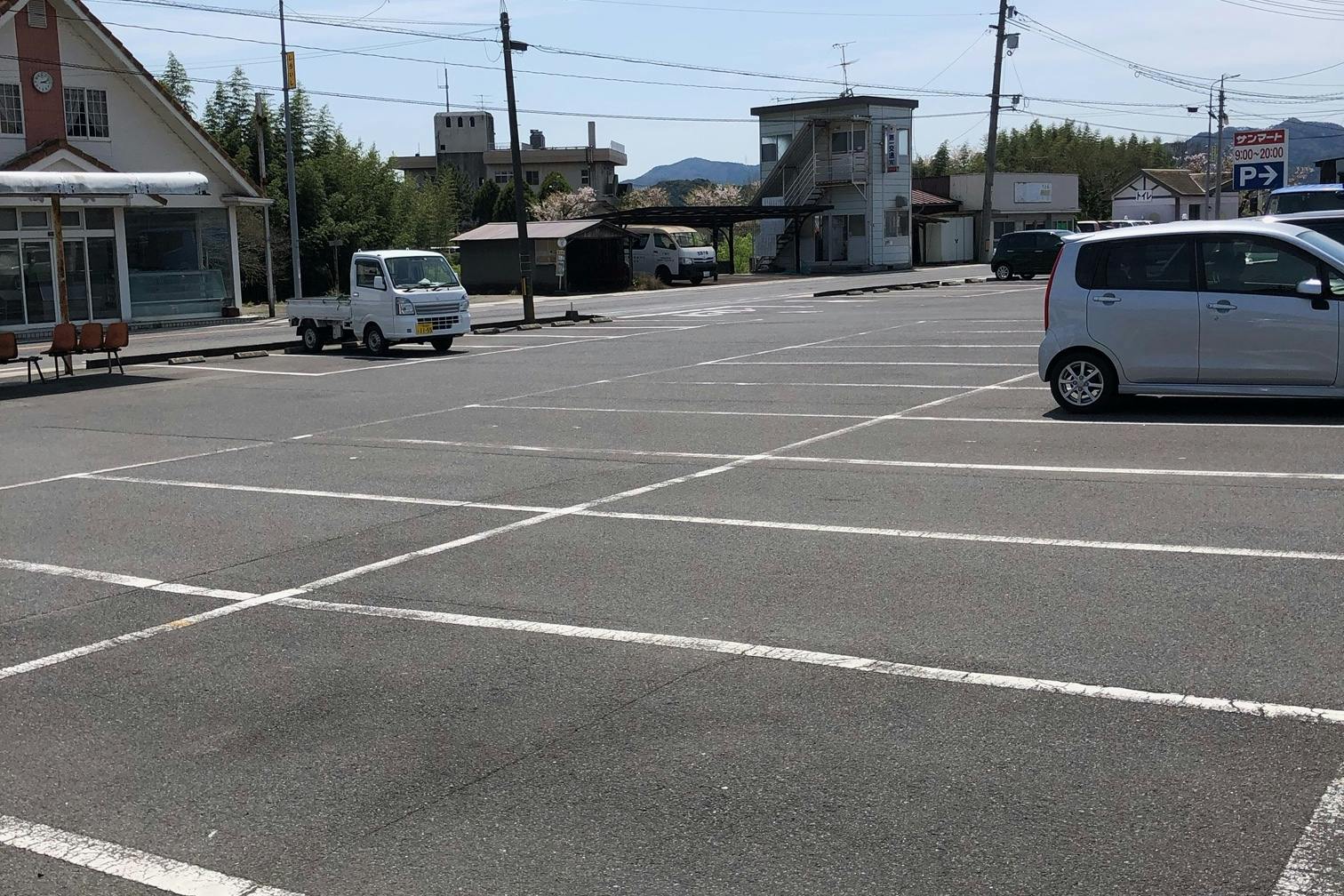 【サンマート豊田店】プロモーションイベントに最適なスーパーの駐車場スペース