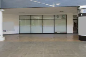 【三井アウトレットパーク 入間】1階 センタープラザ 総合案内所前共用通路