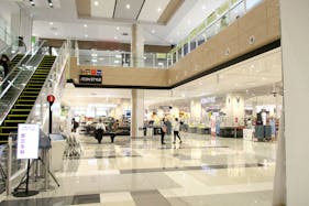 【イオンモール上尾】1F ウエストコート