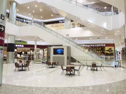 【イオンモール筑紫野】1階 イーストコートの画像