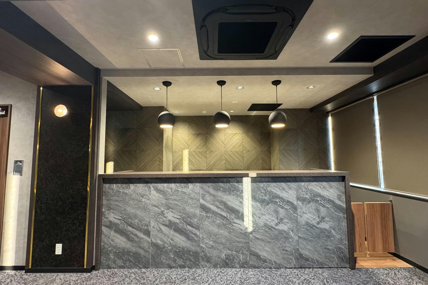 【新橋駅1分】各種パーティーやセミナーに適した落ち着いた雰囲気の貸切イベントスペース