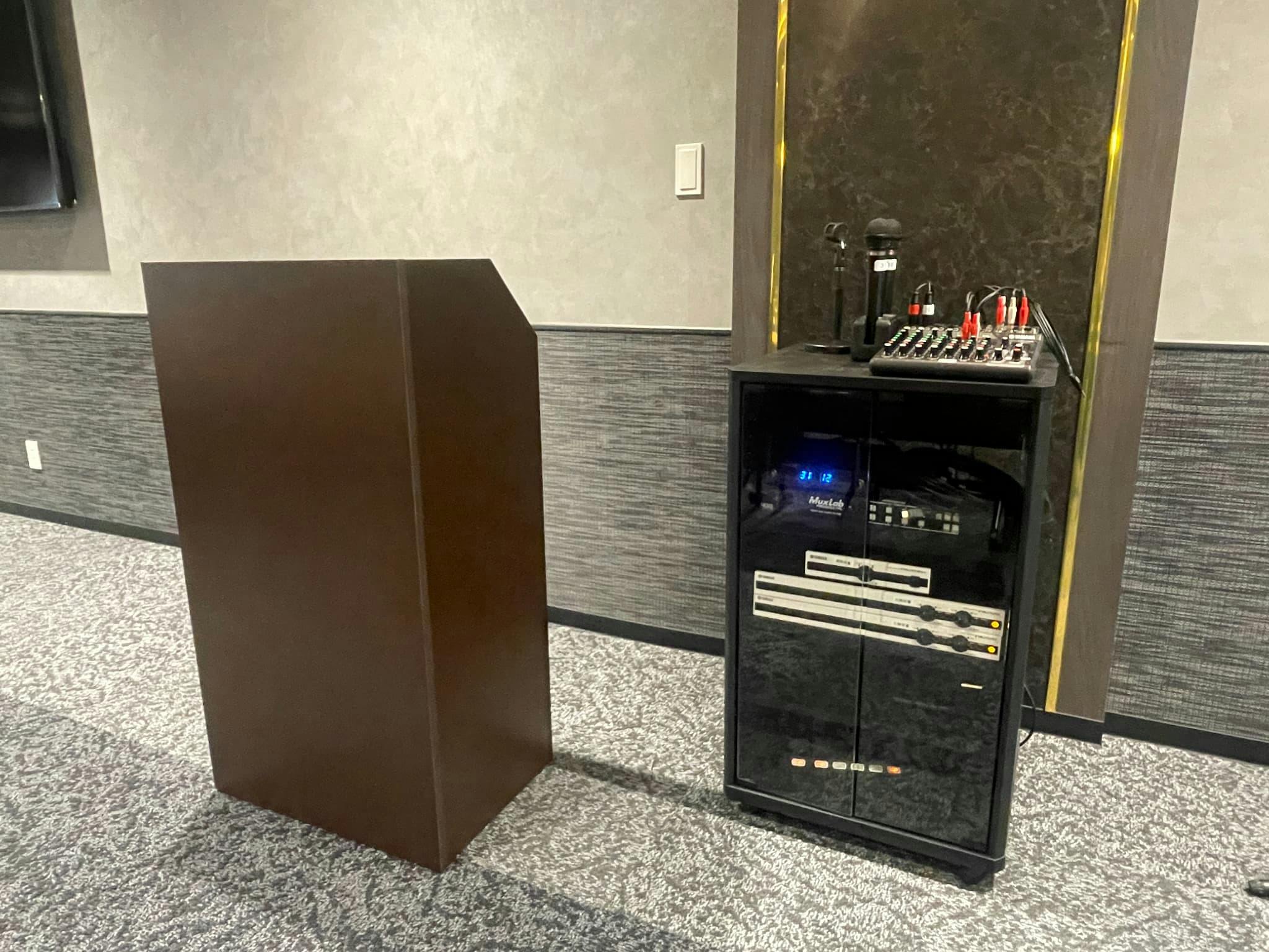 【新橋駅1分】各種パーティーやセミナーに適した落ち着いた雰囲気の貸切イベントスペース