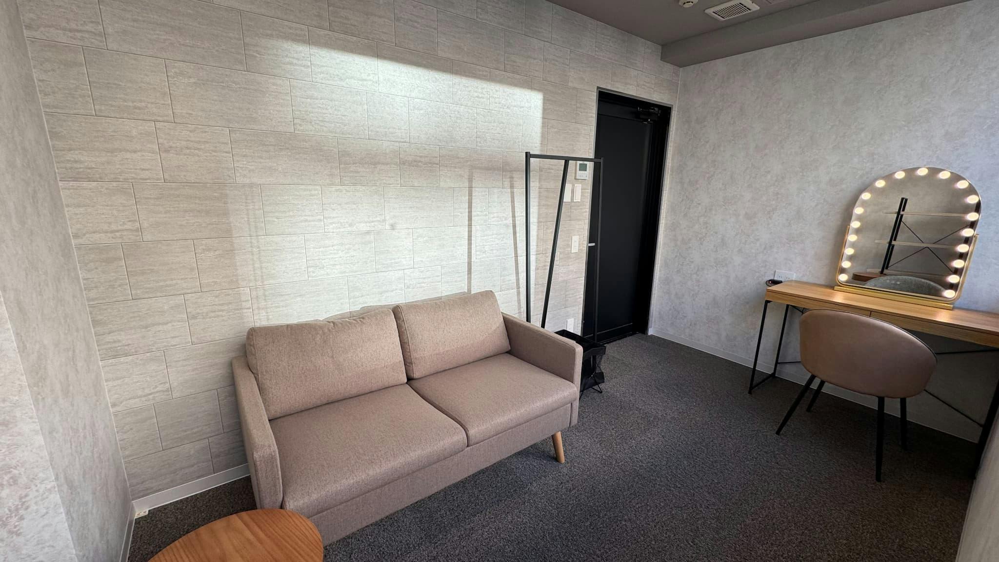 【新橋駅1分】各種パーティーやセミナーに適した落ち着いた雰囲気の貸切イベントスペース