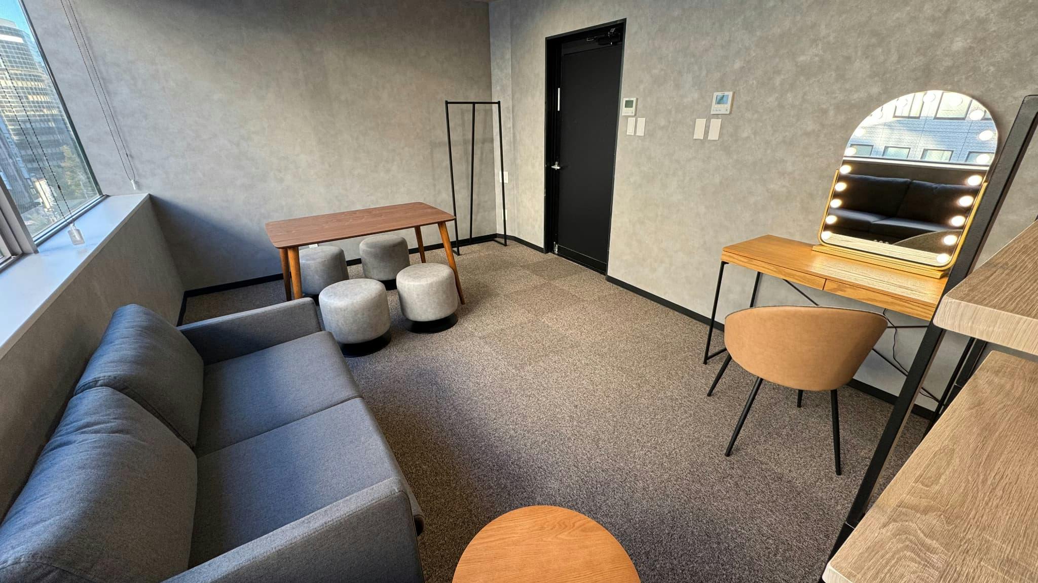 【新橋駅1分】各種パーティーやセミナーに適した落ち着いた雰囲気の貸切イベントスペース