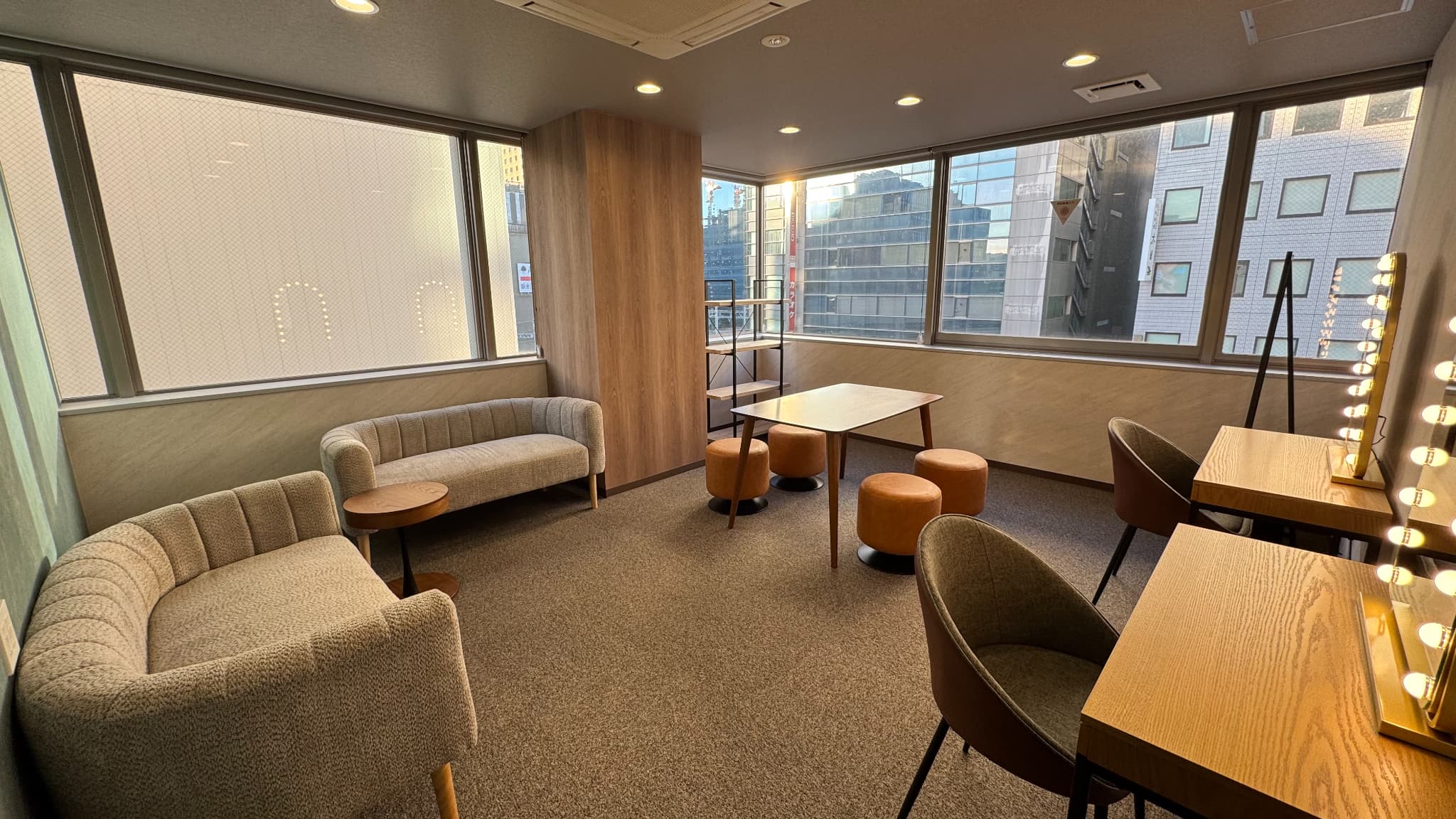 【新橋駅1分】各種パーティーやセミナーに適した落ち着いた雰囲気の貸切イベントスペース