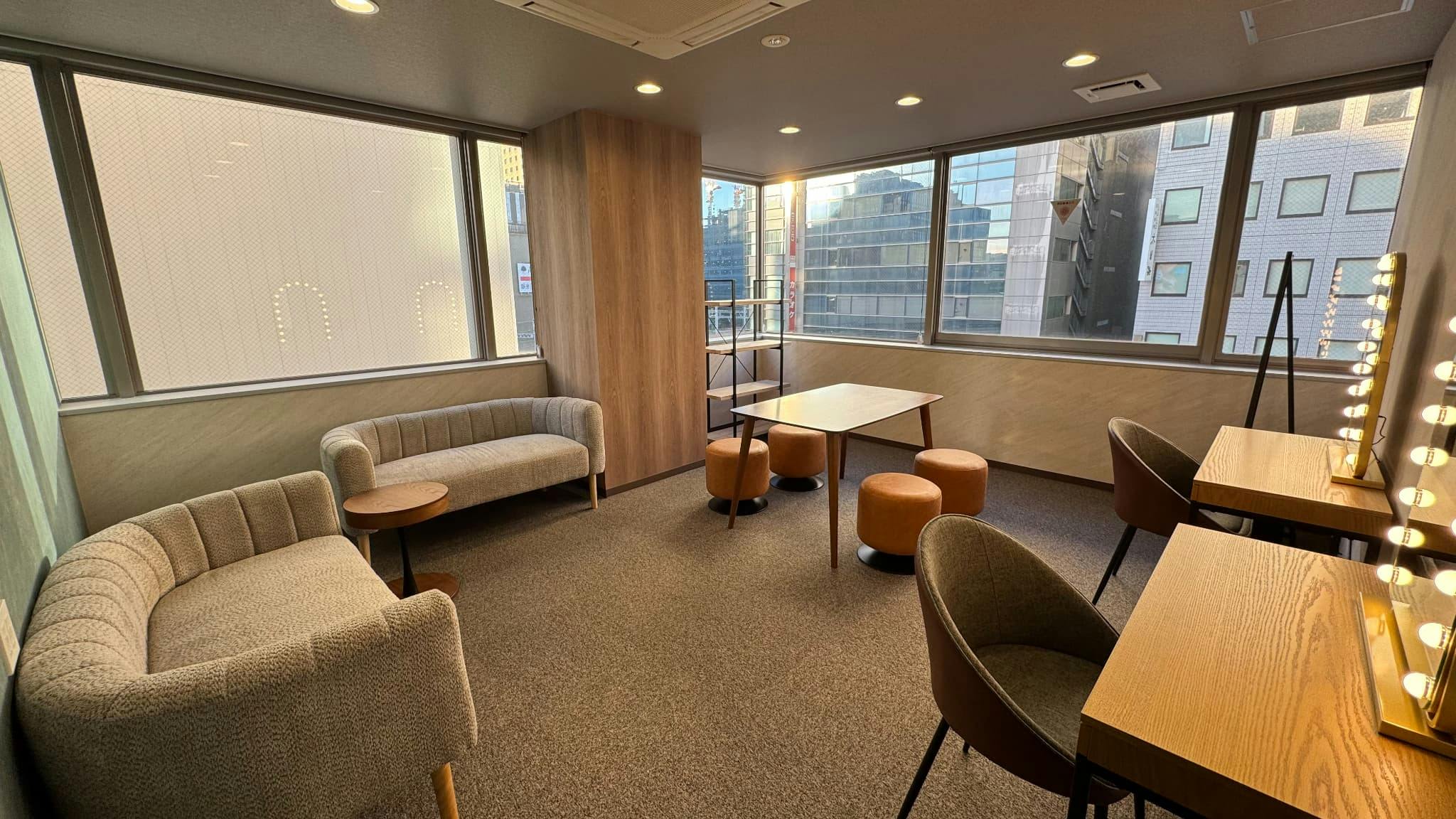 【新橋駅1分】各種パーティーやセミナーに適した落ち着いた雰囲気の貸切イベントスペース