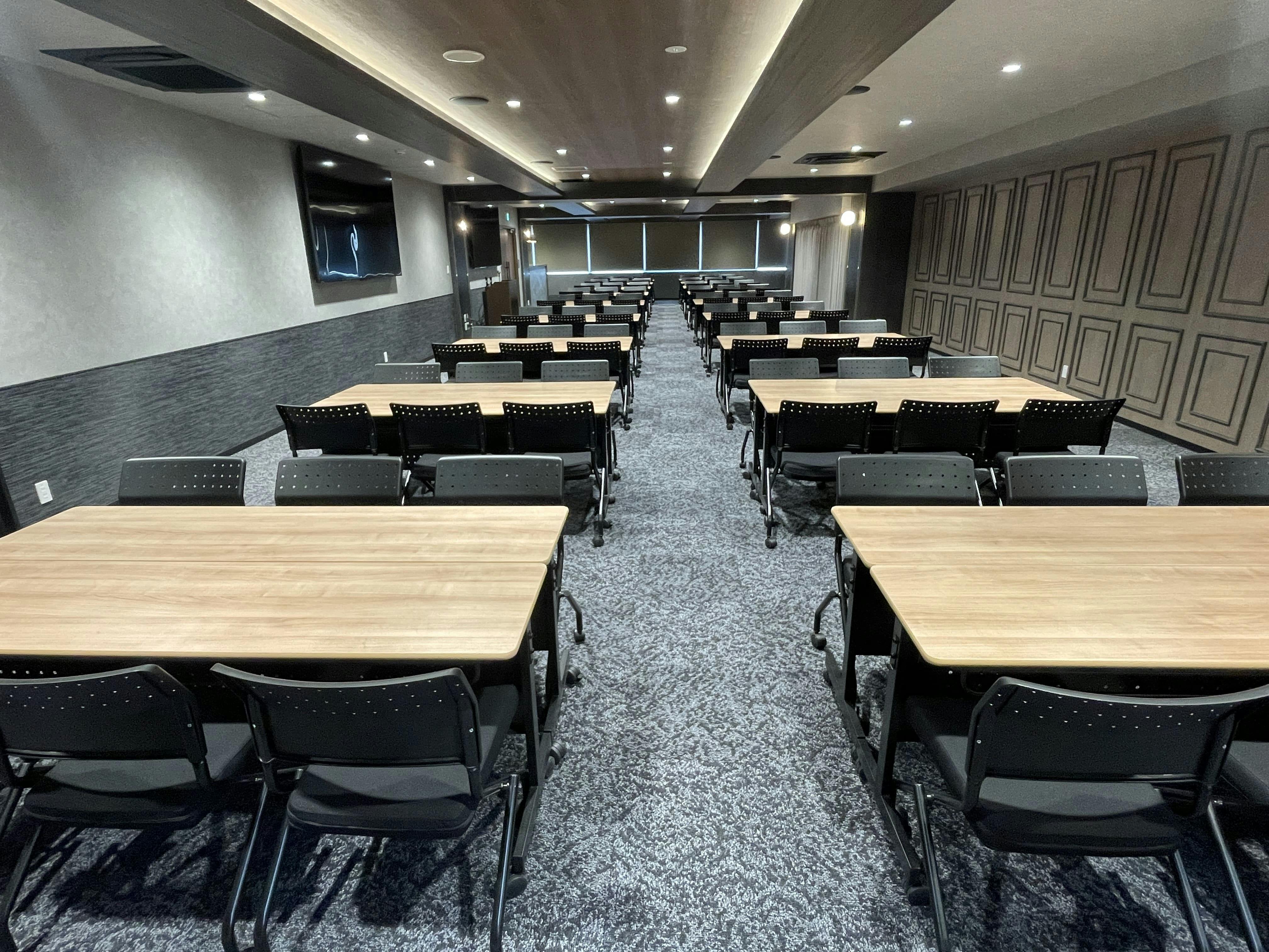 【新橋駅1分】各種パーティーやセミナーに適した落ち着いた雰囲気の貸切イベントスペース