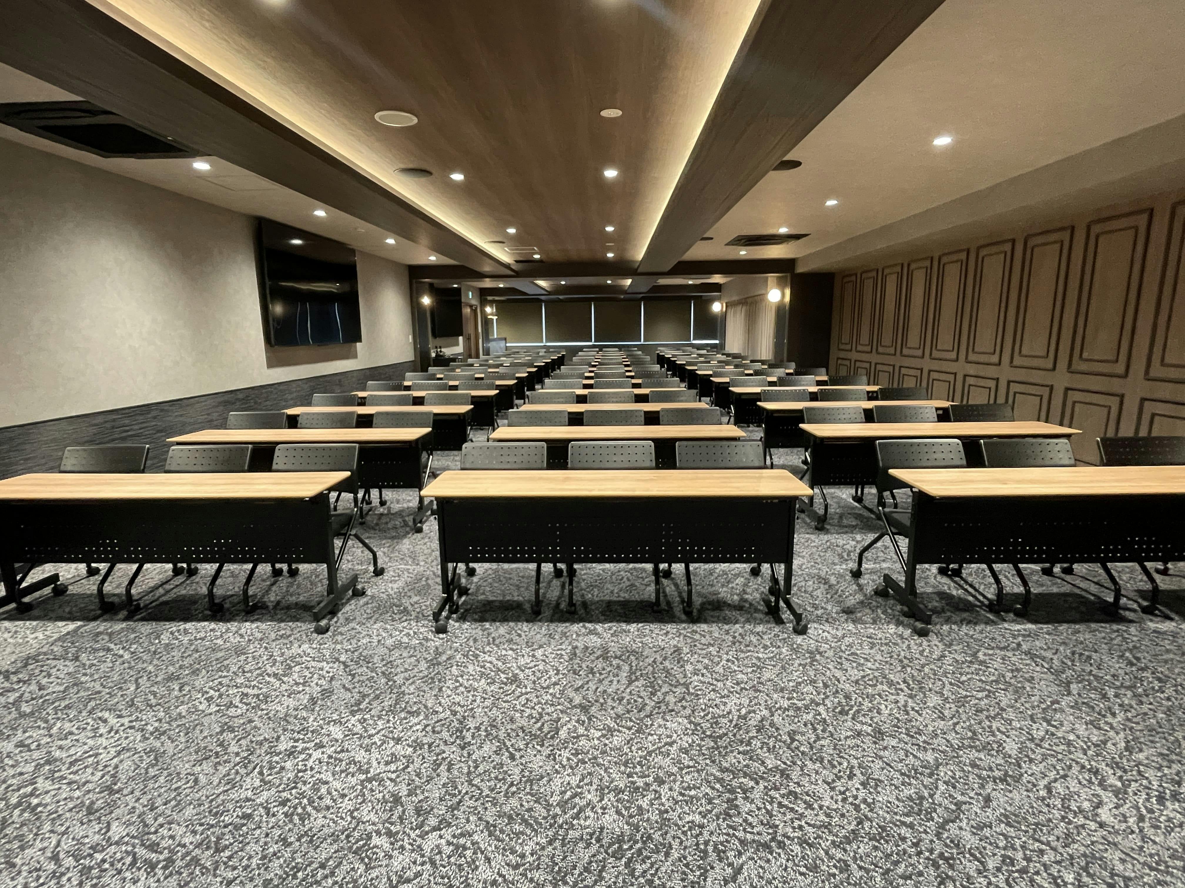 【新橋駅1分】各種パーティーやセミナーに適した落ち着いた雰囲気の貸切イベントスペース