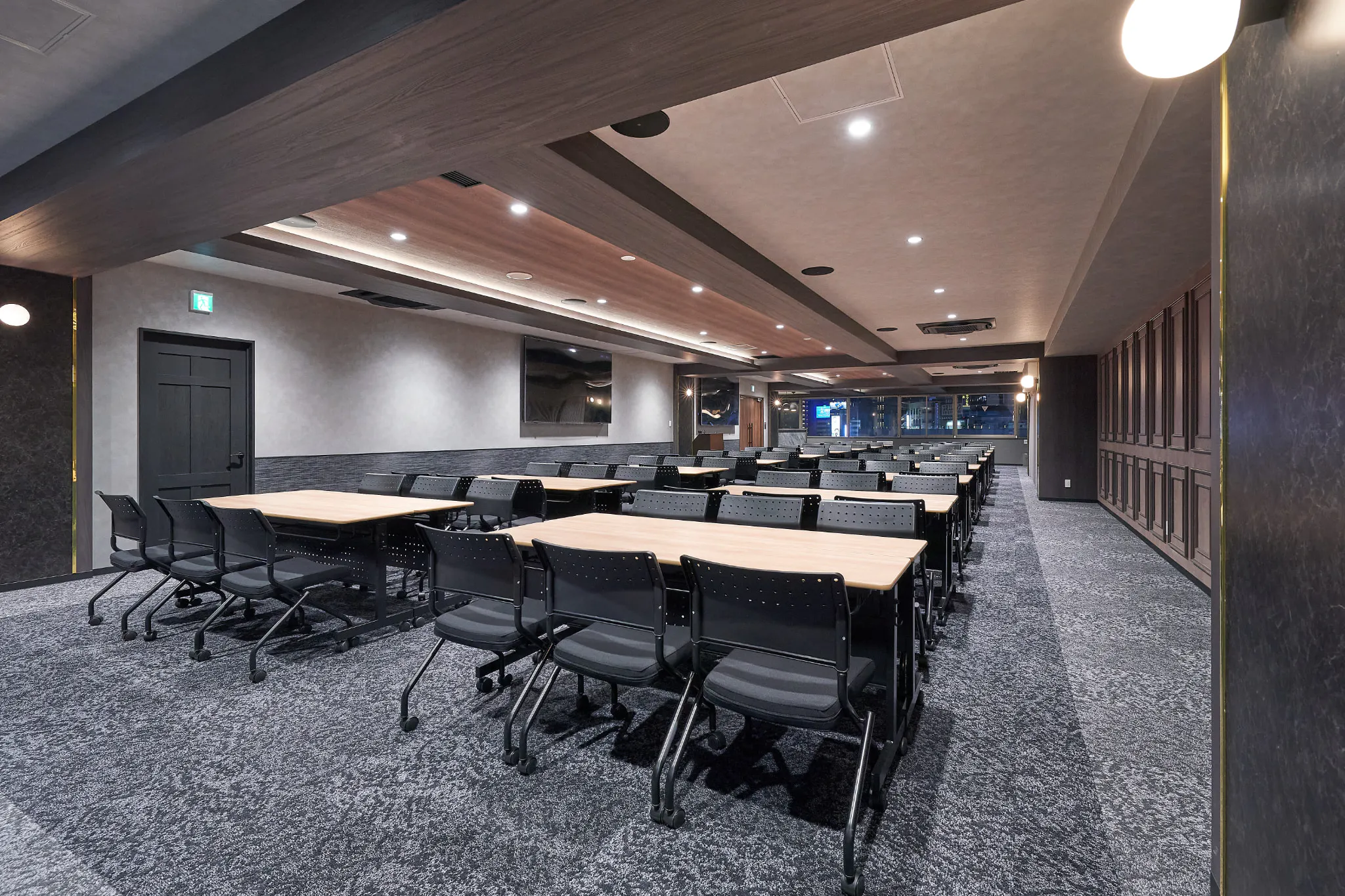 【新橋駅1分】各種パーティーやセミナーに適した落ち着いた雰囲気の貸切イベントスペース