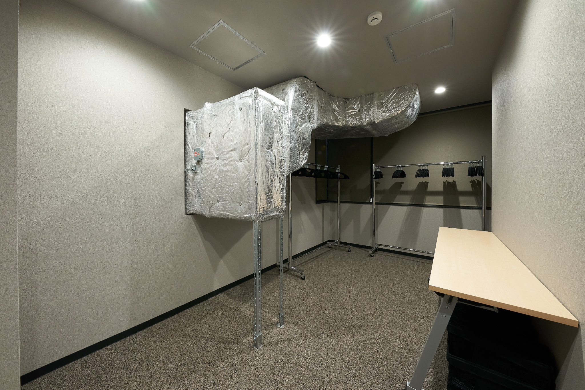 【新橋駅1分】各種パーティーやセミナーに適した落ち着いた雰囲気の貸切イベントスペース