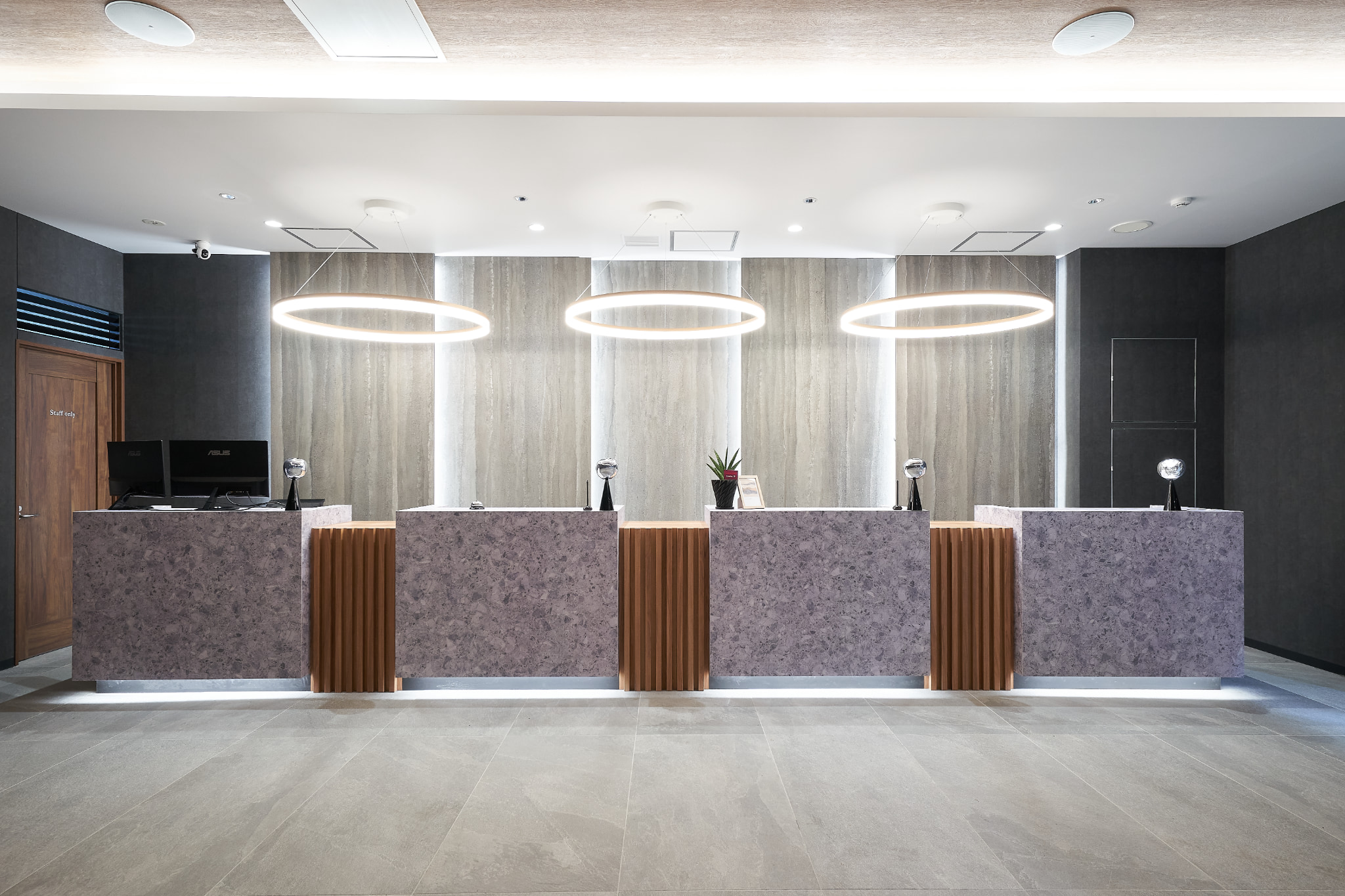 【新橋駅1分】各種パーティーやセミナーに適した落ち着いた雰囲気の貸切イベントスペース