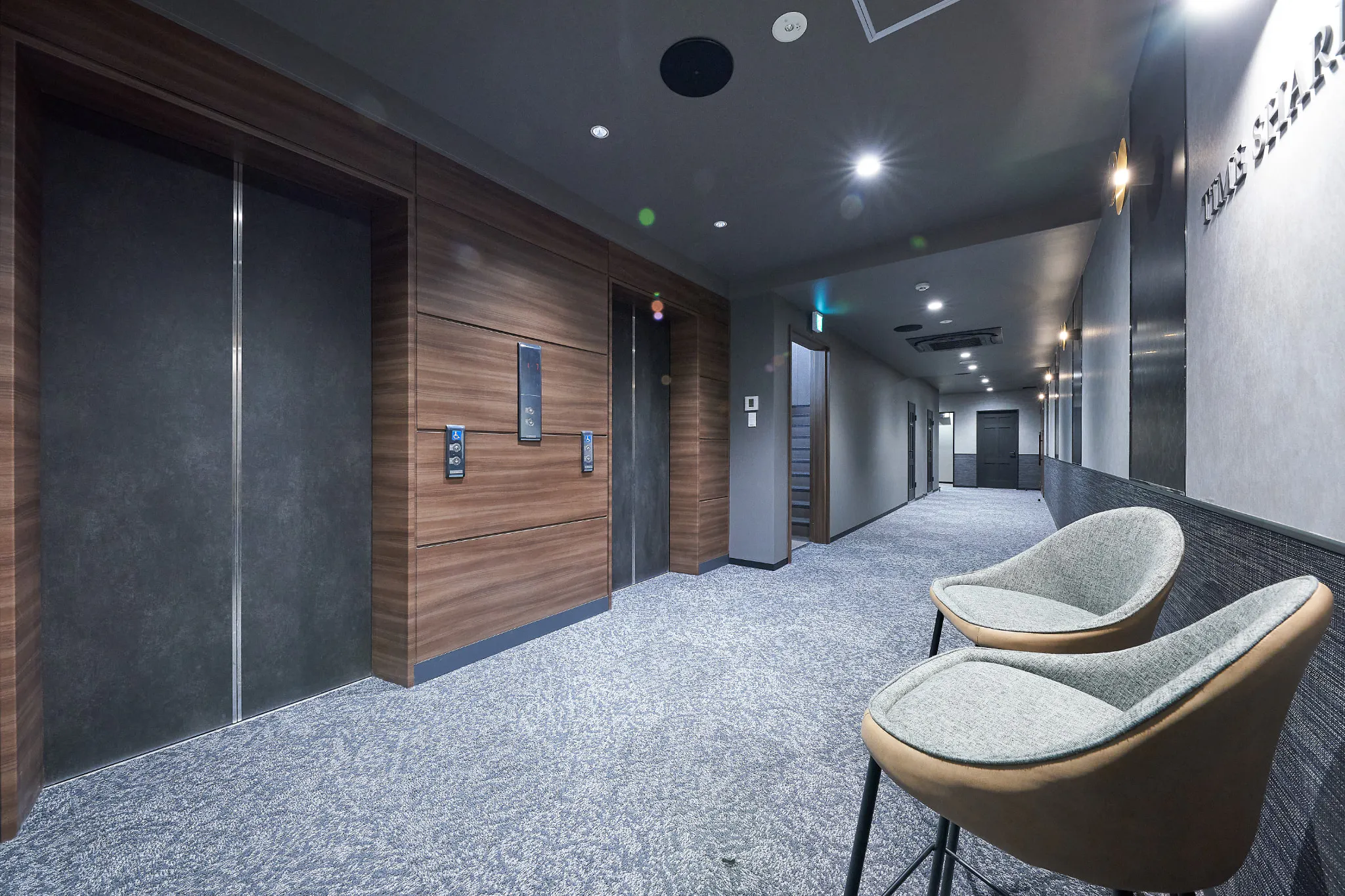 【新橋駅1分】各種パーティーやセミナーに適した落ち着いた雰囲気の貸切イベントスペース