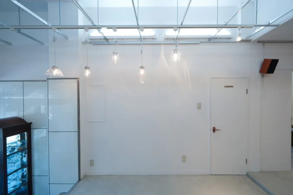 【四条大宮駅8分/1F】個展やポップアップストアに適したL字型のギャラリー