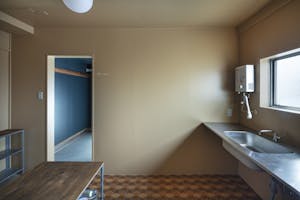 【南太田駅6分】ロケや撮影会等の撮影用途、展示会やワークショップに最適な4種の内装のコンセプトスタジオ