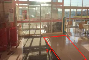 【マックスバリュ新雄物川店】サービスカウンター前 販促プロモーションに最適なスーパー店内催事イベントスペース