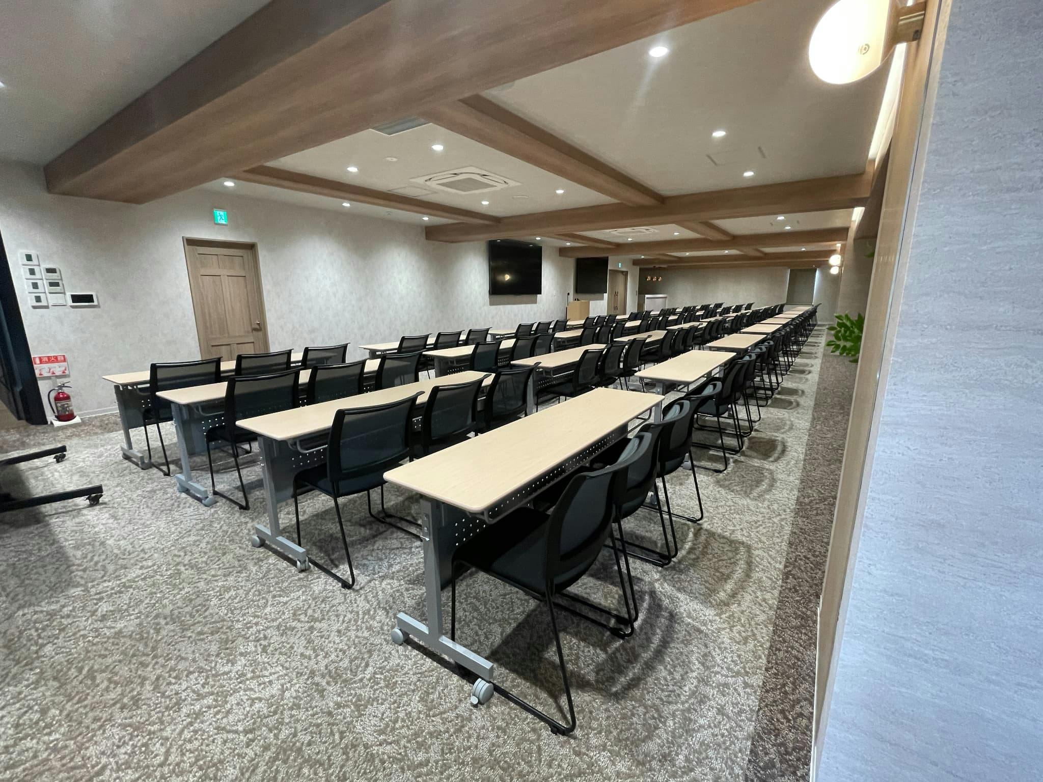 【新橋駅1分】各種パーティーや撮影・イベントに適した清潔感あふれる貸切イベントスペース