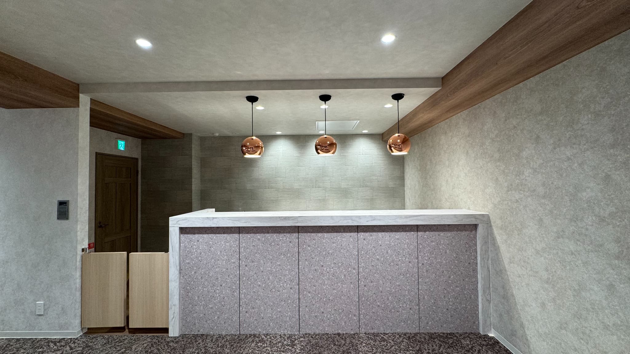 【新橋駅1分】各種パーティーや撮影・イベントに適した清潔感あふれる貸切イベントスペース