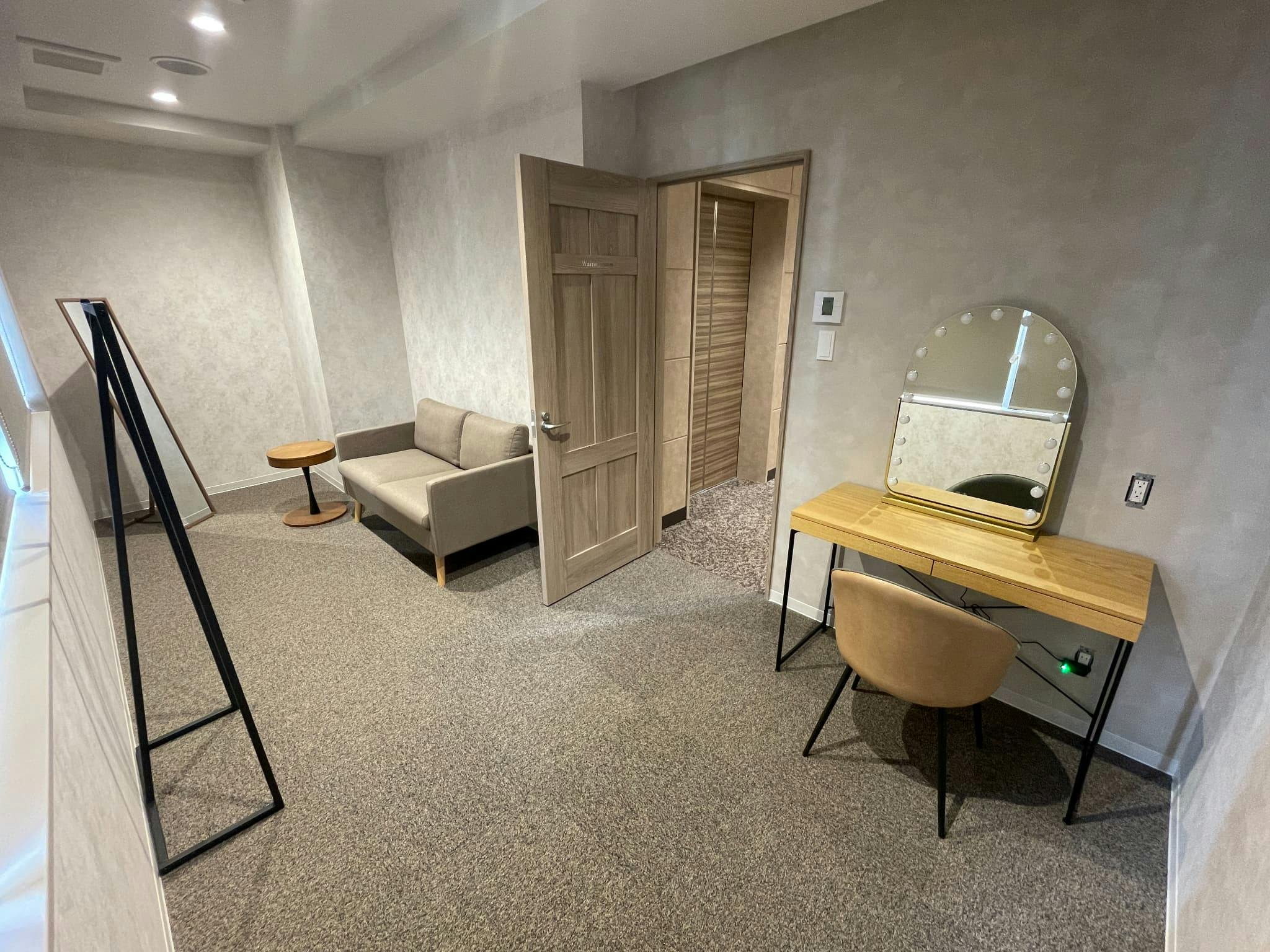 【新橋駅1分】各種パーティーや撮影・イベントに適した清潔感あふれる貸切イベントスペース