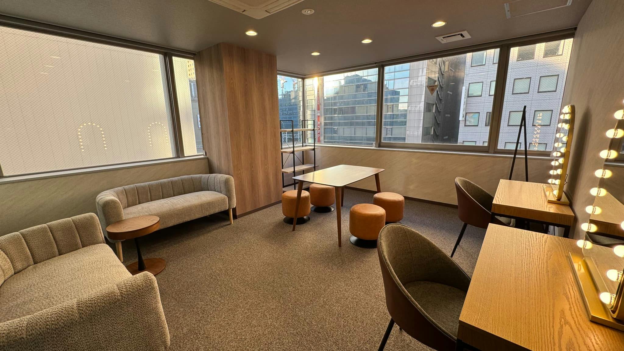 【新橋駅1分】各種パーティーや撮影・イベントに適した清潔感あふれる貸切イベントスペース